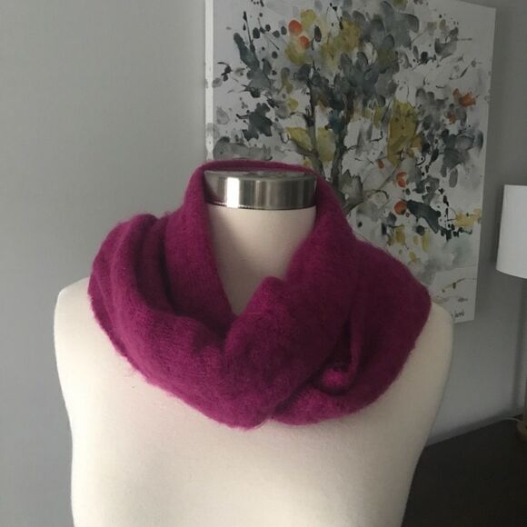 Vintage Baar & Beards Fuchsia/Pink Scarf - Picture 3 of 7